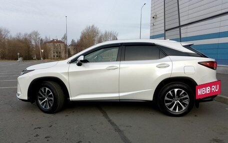 Lexus RX IV рестайлинг, 2021 год, 5 900 000 рублей, 6 фотография