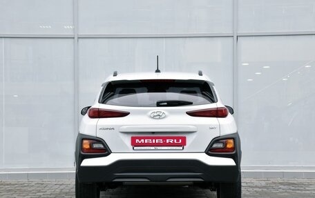 Hyundai Kona I, 2018 год, 2 494 000 рублей, 6 фотография