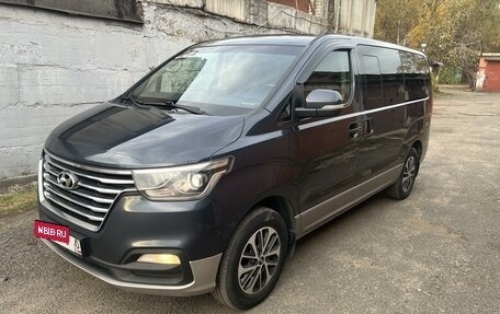 Hyundai Grand Starex Grand Starex I рестайлинг 2, 2018 год, 4 050 000 рублей, 4 фотография