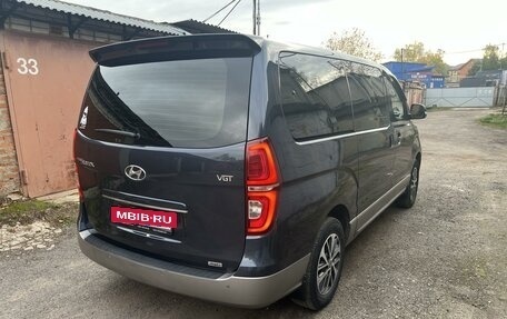 Hyundai Grand Starex Grand Starex I рестайлинг 2, 2018 год, 4 050 000 рублей, 7 фотография