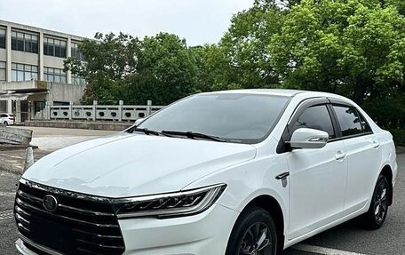 BYD Qin, 2020 год, 1 350 000 рублей, 2 фотография