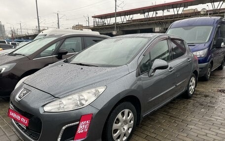 Peugeot 308 II, 2011 год, 585 000 рублей, 2 фотография