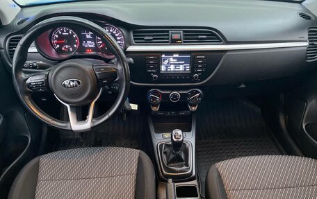 KIA Rio IV, 2018 год, 1 399 000 рублей, 10 фотография