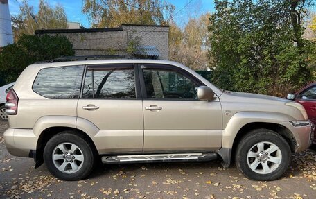 Toyota Land Cruiser Prado 120 рестайлинг, 2005 год, 1 700 000 рублей, 3 фотография