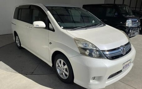 Toyota ISis I, 2011 год, 1 200 100 рублей, 3 фотография