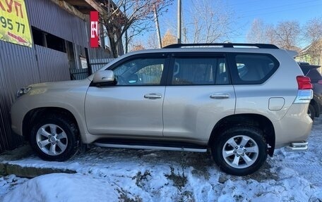 Toyota Land Cruiser Prado 150 рестайлинг 2, 2010 год, 3 800 000 рублей, 14 фотография