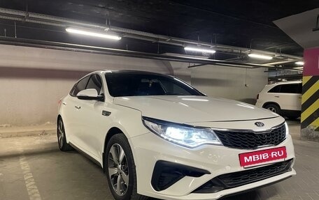 KIA Optima IV, 2017 год, 1 700 000 рублей, 27 фотография