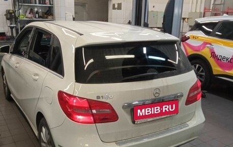 Mercedes-Benz B-Класс, 2013 год, 1 300 000 рублей, 3 фотография