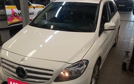 Mercedes-Benz B-Класс, 2013 год, 1 300 000 рублей, 2 фотография