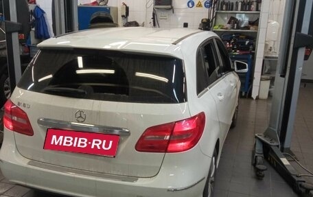 Mercedes-Benz B-Класс, 2013 год, 1 300 000 рублей, 4 фотография