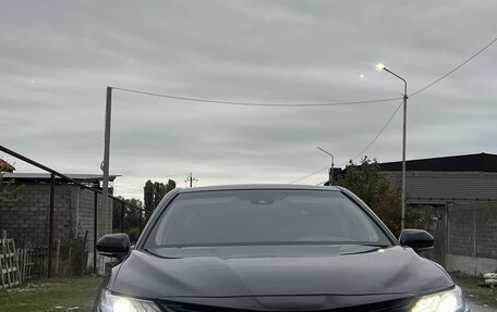 Toyota Camry, 2020 год, 3 300 000 рублей, 1 фотография