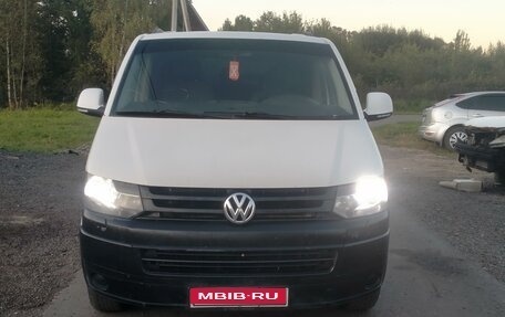 Volkswagen Caravelle T5, 2010 год, 1 750 000 рублей, 1 фотография