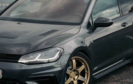 Volkswagen Golf R VII, 2017 год, 3 950 000 рублей, 4 фотография