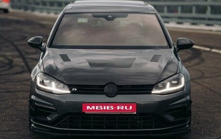 Volkswagen Golf R VII, 2017 год, 3 950 000 рублей, 3 фотография