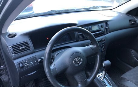 Toyota Corolla, 2004 год, 725 000 рублей, 5 фотография