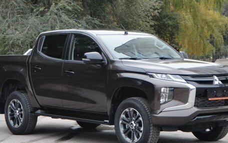 Mitsubishi L200 IV рестайлинг, 2023 год, 4 490 000 рублей, 6 фотография