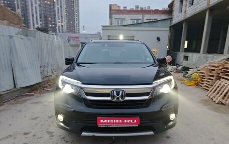 Honda Pilot III рестайлинг, 2019 год, 5 500 000 рублей, 1 фотография