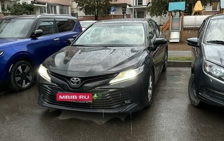 Toyota Camry, 2018 год, 2 270 000 рублей, 1 фотография