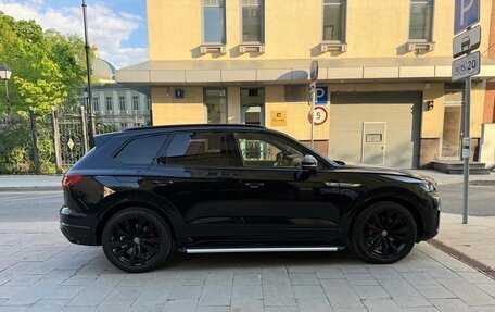 Volkswagen Touareg III, 2019 год, 5 500 000 рублей, 4 фотография