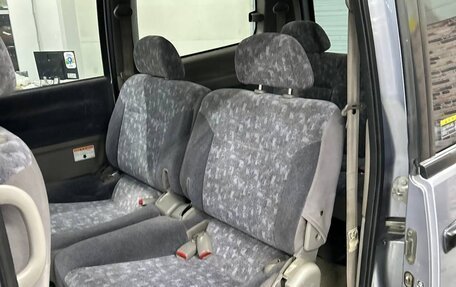 Nissan Serena II, 2000 год, 599 900 рублей, 12 фотография