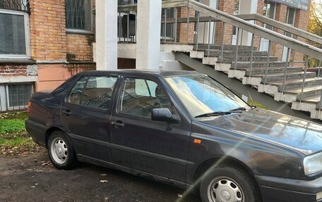 Volkswagen Vento, 1993 год, 180 000 рублей, 4 фотография