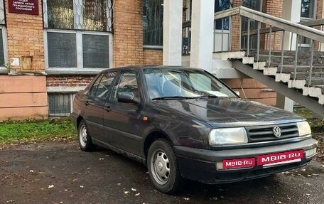 Volkswagen Vento, 1993 год, 180 000 рублей, 3 фотография