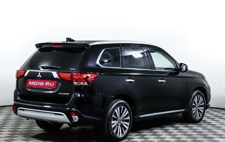 Mitsubishi Outlander III рестайлинг 3, 2022 год, 3 647 000 рублей, 5 фотография