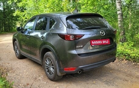 Mazda CX-5 II, 2017 год, 2 550 000 рублей, 2 фотография