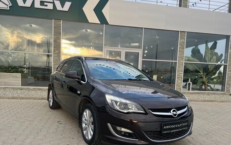 Opel Astra J, 2013 год, 948 000 рублей, 2 фотография