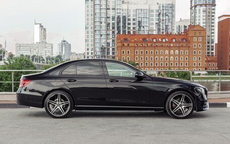 Mercedes-Benz E-Класс, 2017 год, 2 570 000 рублей, 21 фотография