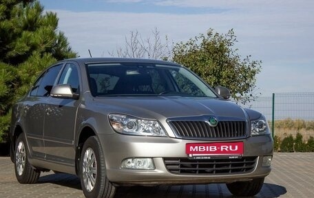 Skoda Octavia, 2012 год, 1 290 000 рублей, 2 фотография