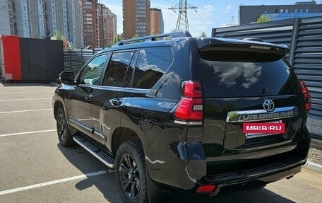 Toyota Land Cruiser Prado 150 рестайлинг 2, 2018 год, 6 170 000 рублей, 3 фотография