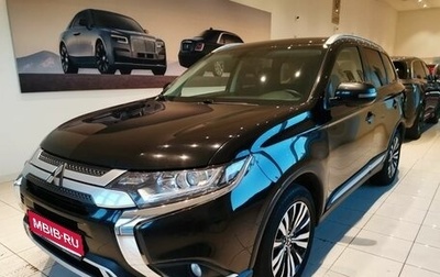 Mitsubishi Outlander III рестайлинг 3, 2018 год, 2 447 000 рублей, 1 фотография