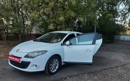 Renault Megane III, 2012 год, 750 000 рублей, 2 фотография