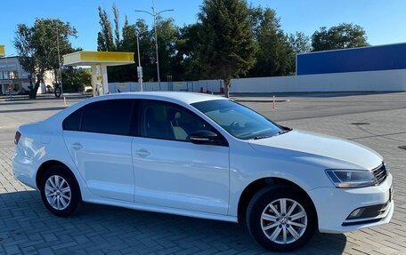 Volkswagen Jetta VI, 2016 год, 1 250 000 рублей, 2 фотография