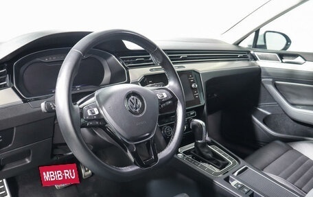 Volkswagen Passat B8 рестайлинг, 2019 год, 3 195 000 рублей, 14 фотография