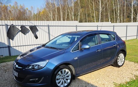 Opel Astra J, 2013 год, 1 000 000 рублей, 3 фотография