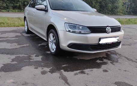 Volkswagen Jetta VI, 2013 год, 820 000 рублей, 1 фотография