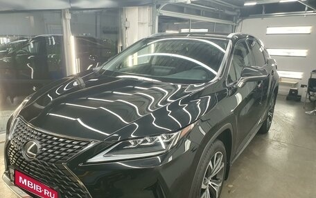 Lexus RX IV рестайлинг, 2020 год, 6 200 000 рублей, 2 фотография