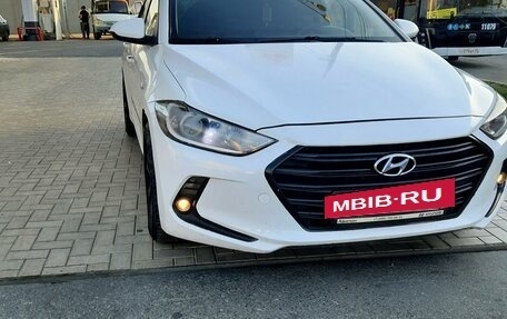 Hyundai Elantra VI рестайлинг, 2018 год, 1 240 000 рублей, 9 фотография