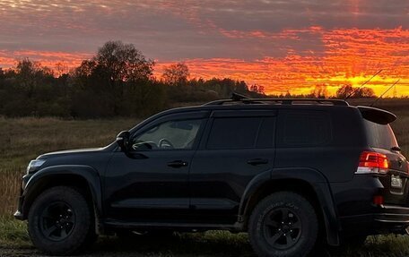 Toyota Land Cruiser 200, 2020 год, 7 000 000 рублей, 2 фотография