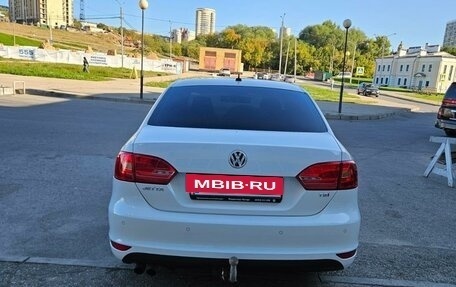 Volkswagen Jetta VI, 2013 год, 997 000 рублей, 4 фотография