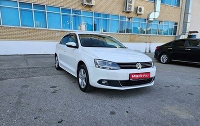 Volkswagen Jetta VI, 2013 год, 997 000 рублей, 1 фотография