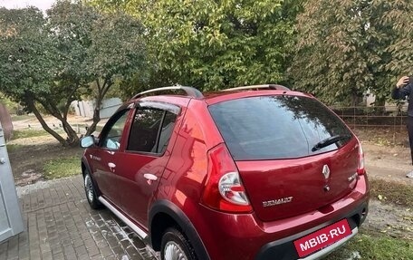 Renault Sandero I, 2012 год, 900 000 рублей, 2 фотография