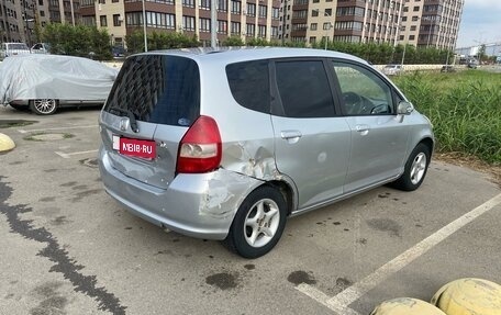 Honda Fit III, 2002 год, 350 000 рублей, 6 фотография