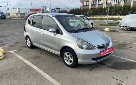 Honda Fit III, 2002 год, 350 000 рублей, 2 фотография