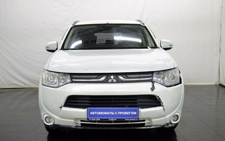 Mitsubishi Outlander III рестайлинг 3, 2013 год, 1 231 000 рублей, 2 фотография