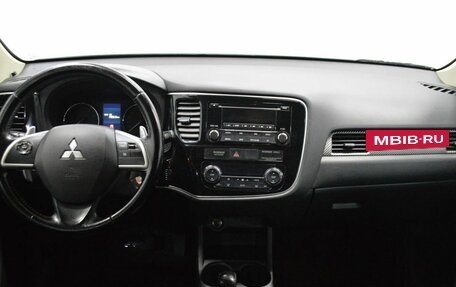 Mitsubishi Outlander III рестайлинг 3, 2013 год, 1 231 000 рублей, 14 фотография