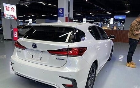 Lexus CT I рестайлинг, 2021 год, 2 150 000 рублей, 9 фотография