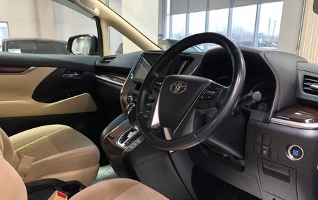 Toyota Alphard III, 2017 год, 3 885 000 рублей, 9 фотография